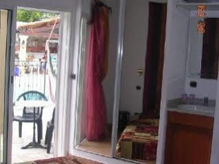 Chambres Dhotes Villa La Morena Vallauris Εξωτερικό φωτογραφία